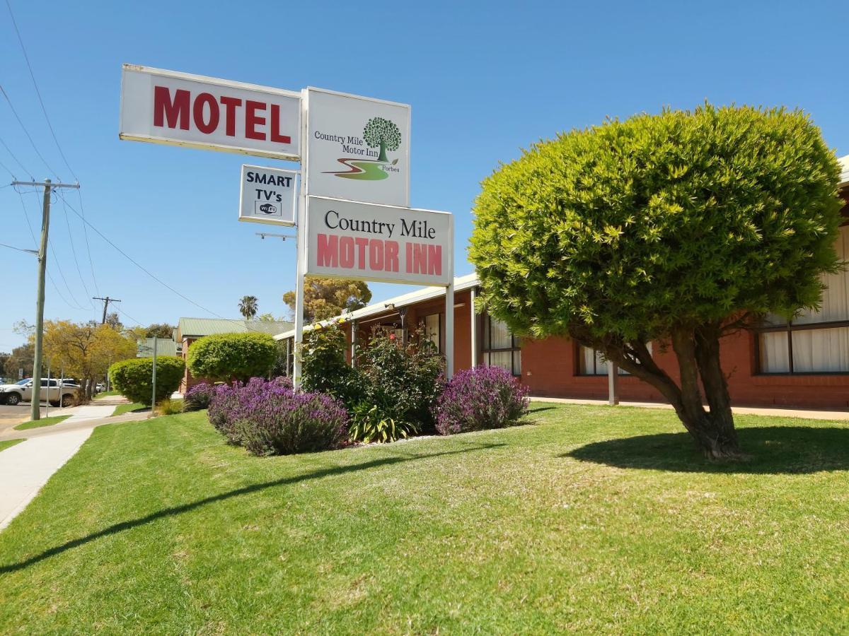 Country Mile Motor Inn Forbes Exterior foto